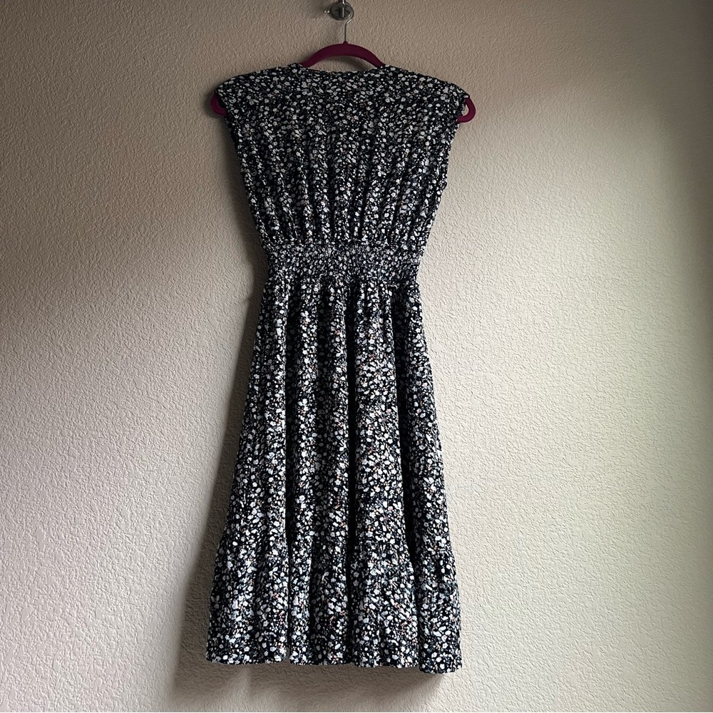 Rails Ashlyn Smocked Waist Midi Dress In Ivy Ditsy Floral Black White, XS - Picture 10 of 16